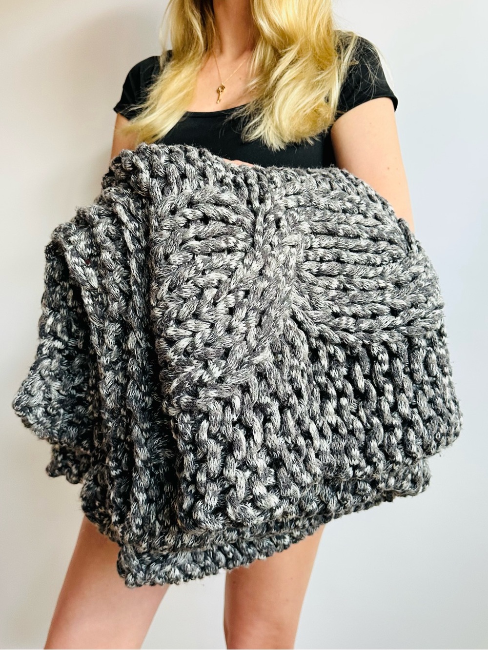 Pottery Barn Colossal Cable Knit Throw Blanket Gray Marl Twin Size 75x65 Boho